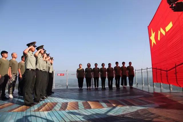 喜迎八一，向軍人致敬！馬仁奇峰面向全國軍人景區(qū)門票免費！