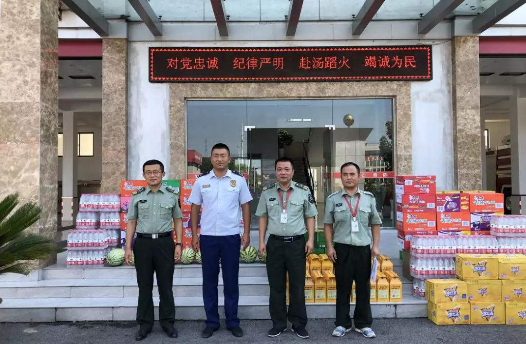 馬仁奇峰景區(qū)向消防、公安、交警等部門送上節(jié)日慰問！