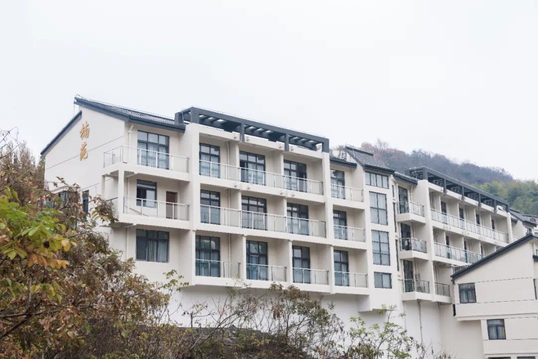 交出手機(jī)！住宿免費(fèi)！你敢挑戰(zhàn)嗎？